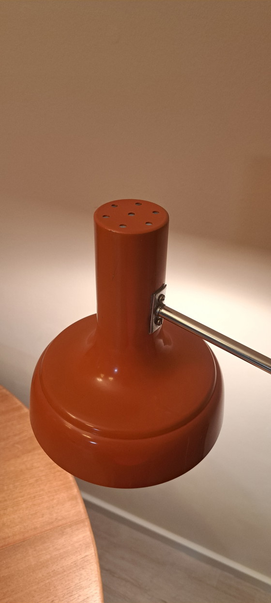 Image 1 of Vintage vloerlamp in ruimtetijdstijl – Oranje – jaren 70 – Chroom – Mid-century modern