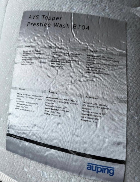 Image 1 of Rete a molle completamente elettrica Auping Kiruna con 2 motori, testiera, materassi e topper inclusi.