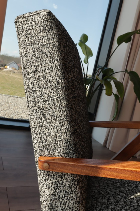 Image 1 of Loungestoel zwart granola mid-century modern design