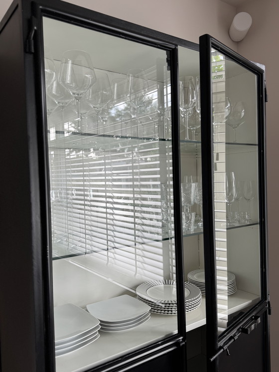 Image 1 of Bella vetrina in metallo Washington nero (con vetro)