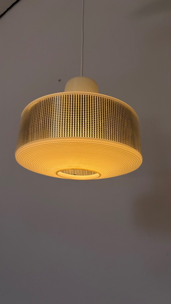Vintage pendant light 1970s – Space Age – Cream white – Pendant lamps, Plastic (photo 4 of 8)