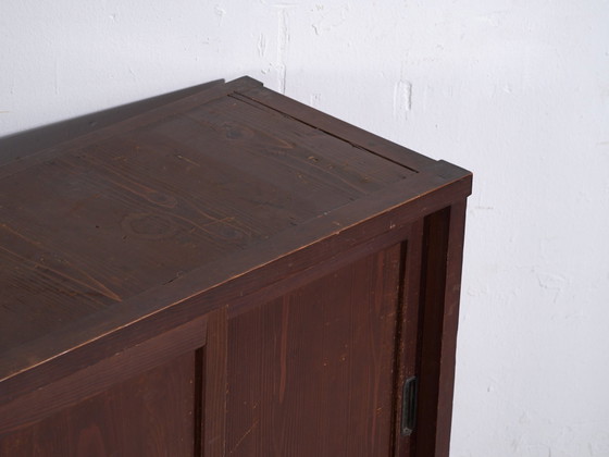 Antique Japanese cabinet with sliding doors - Taisho/Showa Period (c. ) – Chest of drawers, Wood, Metal (photo 15 of 40)
