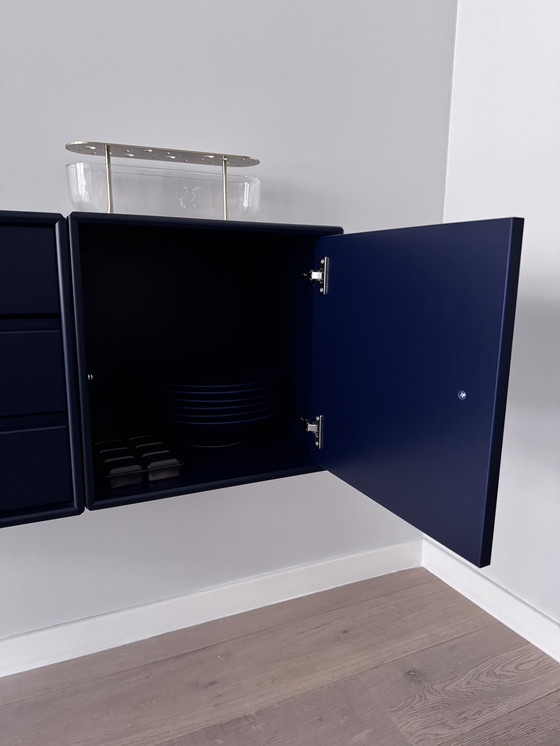 Image 1 of Credenza modulare Montana – Set da parete da 3 pezzi (colore: Shadow)