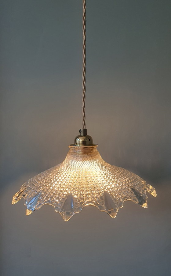 Image 1 of Lámpara colgante Holophane, Art Déco, Antigua. Cristal fundido.