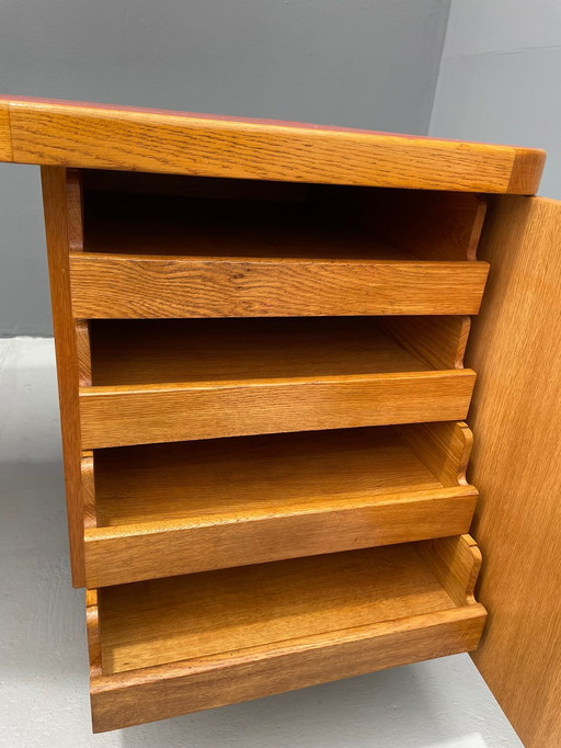 Bauhaus Walnut Schrijftafel met Rood Blad - Vintage Mid-Century Ontwerp