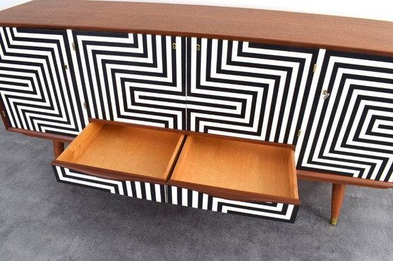 Image 1 of Handbemaltes Mid-Century Op-Art Sideboard von Sven Andersen Møbelfabrikk, 1960er Jahre.