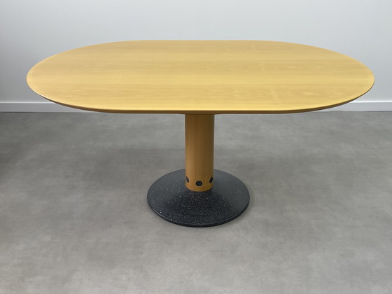 Image 1 of Arco Diabolo oval dining table 158 x 105