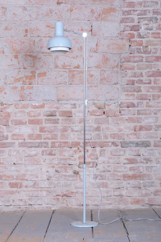 Restored Mid-Century Floor Lamp, by J. Hůrka for NAPAKO, Chrome, Czech, 1960s – Floor lights, Metal (photo 8 of 14)