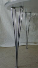 Fritz Hansen, B425, mesa redonda de Ø 120 cm, patas de acero.