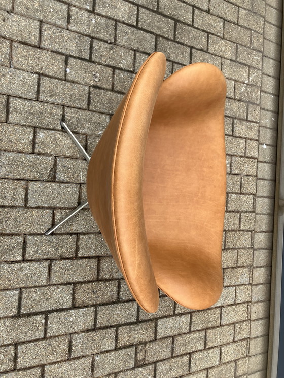 Image 1 of Original Vintage Fritz Hansen Swan Chair From 01-1975 in Beautiful Vintage Camel-Cognac Leather. In New Condition!!!