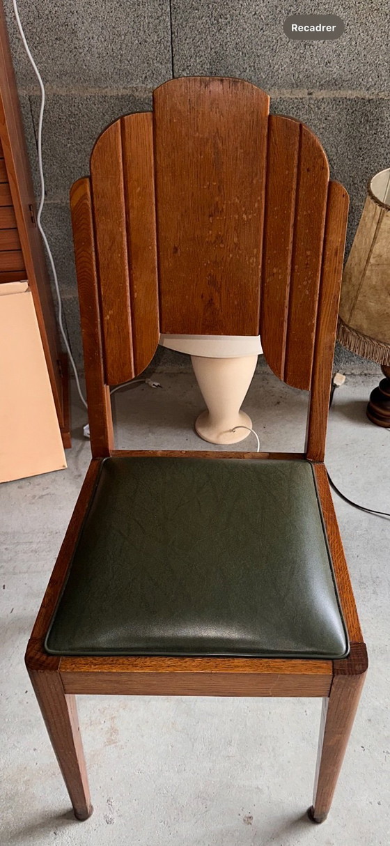 Image 1 of Juego de 6 sillas de comedor originales estilo Art Déco en madera y piel sintética verde (1940).
