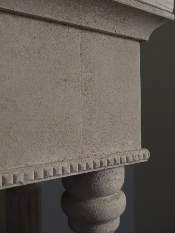 Image 1 of MonAntonine Console Viellie I