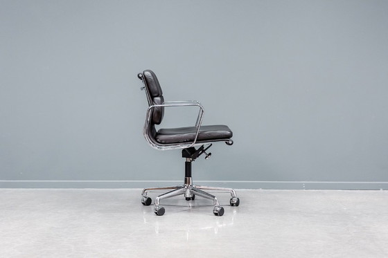 Image 1 of Eames EA217 office chair