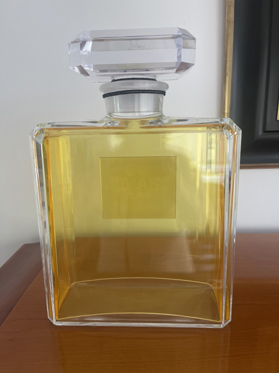 Image 1 of Chanel Magnum Parfümflasche