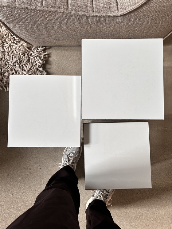 Image 1 of 3 bijzettafeltjes