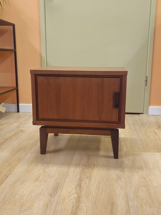 Image 1 of Vintage Teakhouten Nachtkastje Jaren '60/'70 Kastje