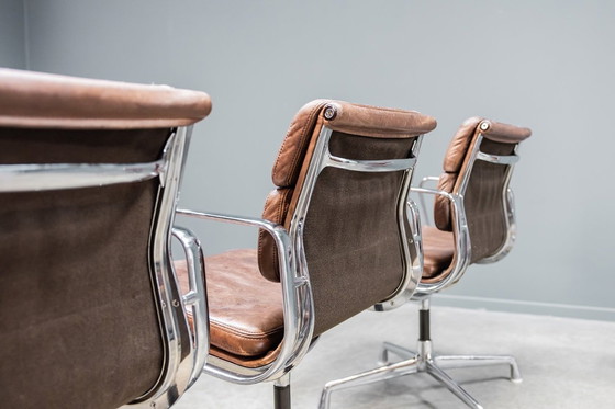 Image 1 of Eames EA208 softpad meeting chair