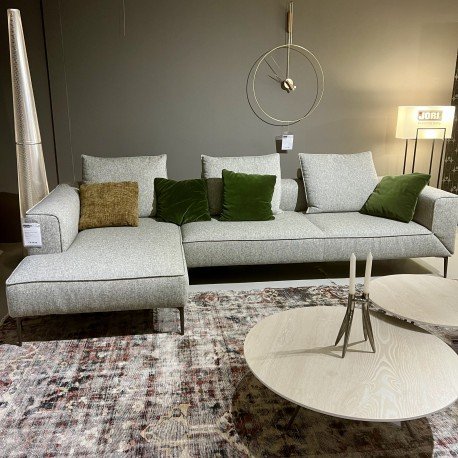 Image 1 of Jori Lonqueville Landscape seating area