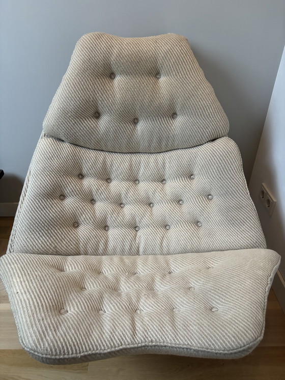 Image 1 of Artifort f510 armchair