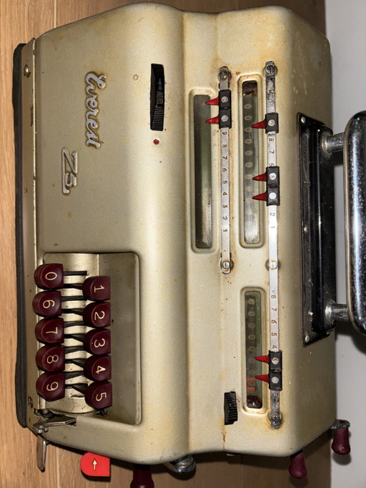 Vintage Everest Z5 Mechanical Calculator – 1950s – decoratieve objecten, Glass, Metal