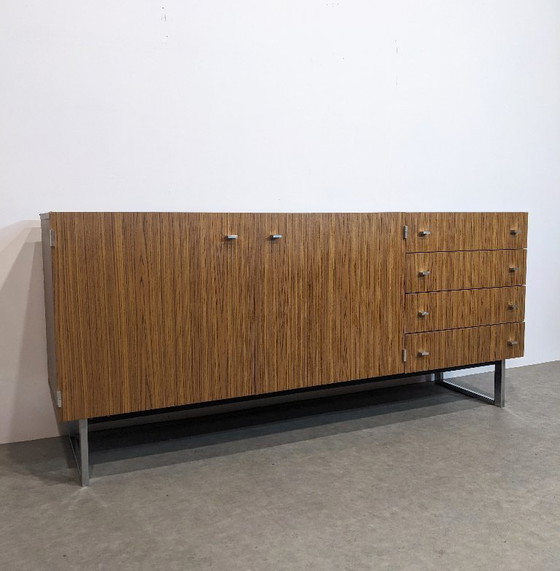 Image 1 of Credenza modernista progettata dal designer francese Pierre Guariche