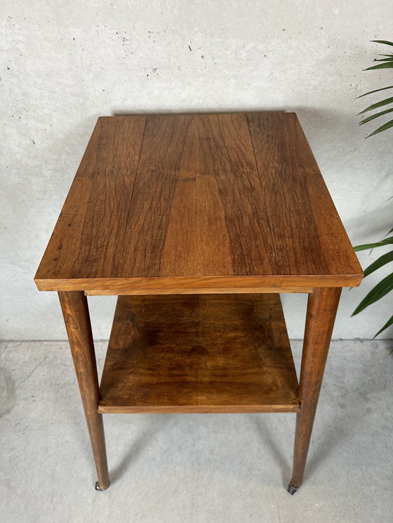 Image 1 of Vintage (hoog) bijzettafel / plantentafel op wielen