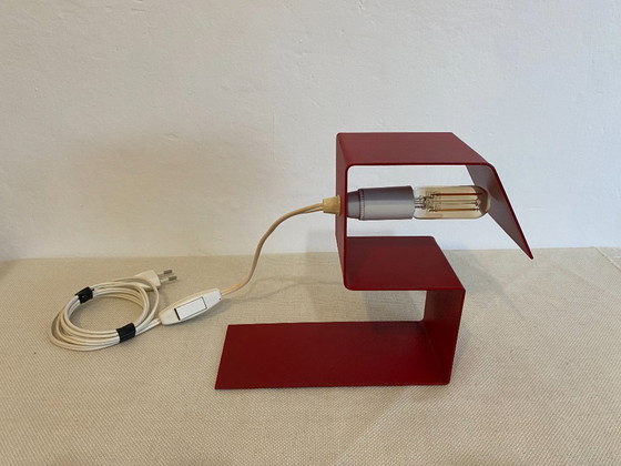 Lampe de table vintage géométrique en métal rouge, années 1970 – Metal (photo 11 of 11)