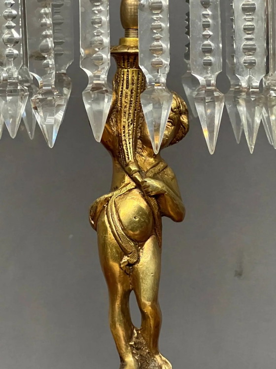 Lampada. Statuetta in bronzo e cristallo. Francia. XIX secolo. Altezza 45 cm. – Lampade da tavolo, Bronze (photo 5 of 7)