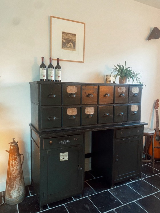 Image 1 of Industrieller Hocker mit schönem authentischen Eichensitz