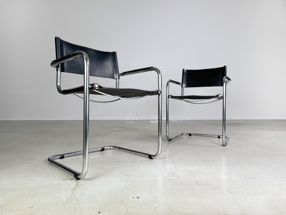 Image 1 of Juego de 2 sillas voladizas B34 de Marcel Breuer, de piel, atribuidas a Thonet.