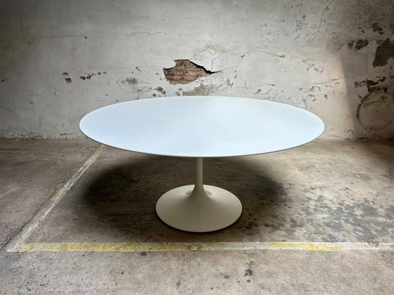 Image 1 of Beautiful Saarinen table by Knoll – 152 cm
