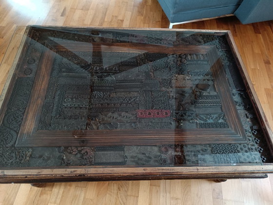 Image 1 of Solid coffee table with glass top – Bayot table – Vintage / Ethnic