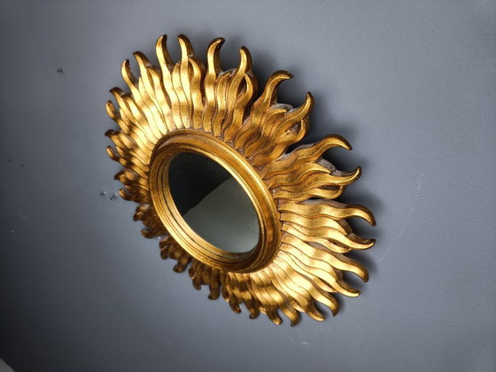 Image 1 of Vintage vergulde hars zonnestraal spiegel, jaren 1960