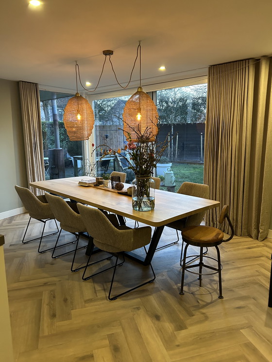 Image 1 of Table de salle à manger en chêne massif 260 cm – piètement design