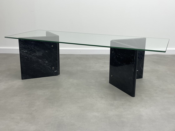 Image 1 of Tavolino da caffè scultoreo in marmo italiano (anni '70)