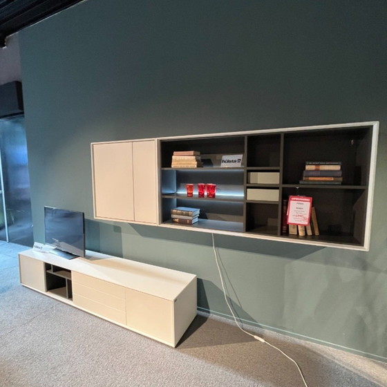 Image 1 of Hülsta Scopia wall cupboard