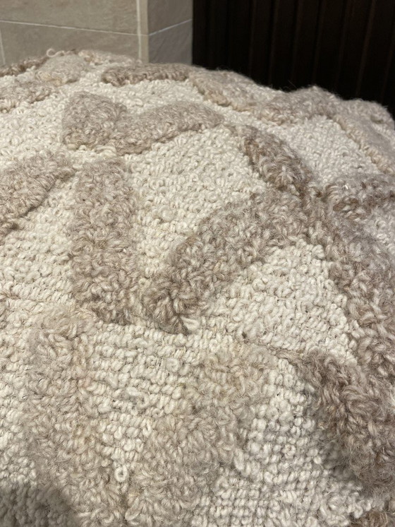 Image 1 of Feelings Nanda poef