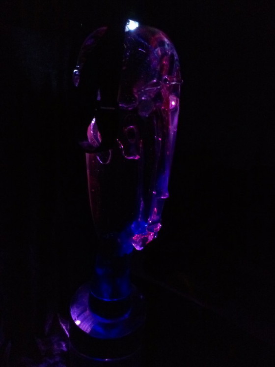 Image 1 of Murano glazen sculpturen brengen een eerbetoon aan Modigliani.