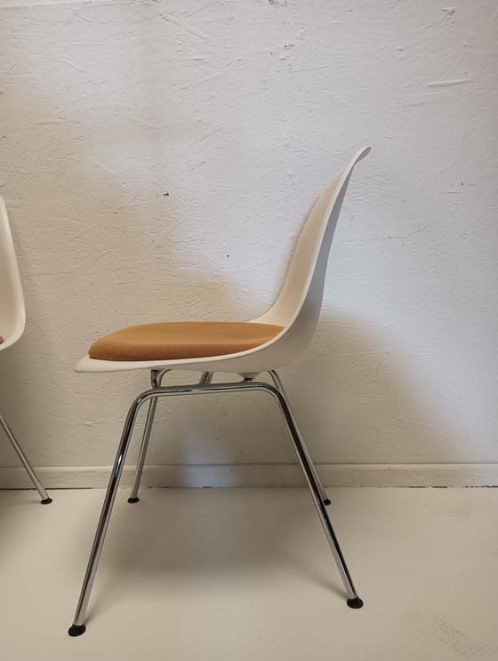 Image 1 of 4 x Vitra Eames DSX-stoelen