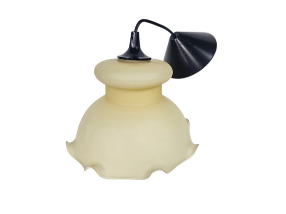 Image 1 of Lampe en forme de calice, style Art déco, opaline, Italie, années 60