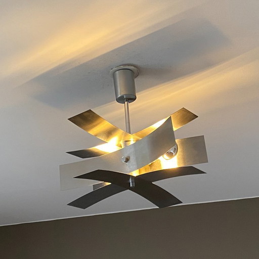 Lámpara de araña Sputnik. 1970. Era espacial. Acero cepillado.