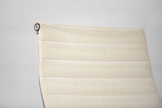 Image 1 of Herman Miller Ea116 - Poltrona modello vintage anni '70