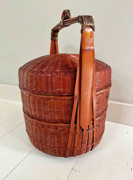 Image 1 of Vintage Chinese wedding basket (Wedding basket) made of bamboo.