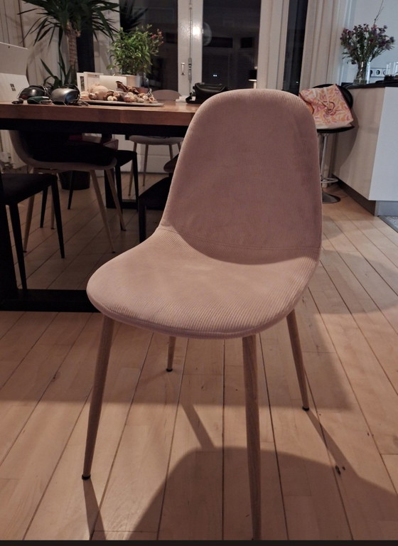 Image 1 of 4 sillas de comedor bonitas por 77 €.