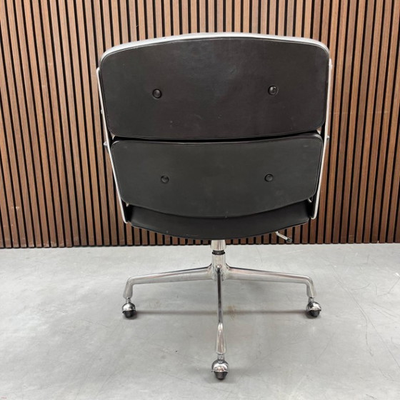 Image 1 of Vitra Eames Lobby chair - vintage