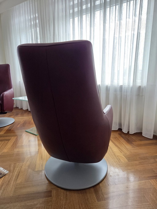 Prominent recliner pure