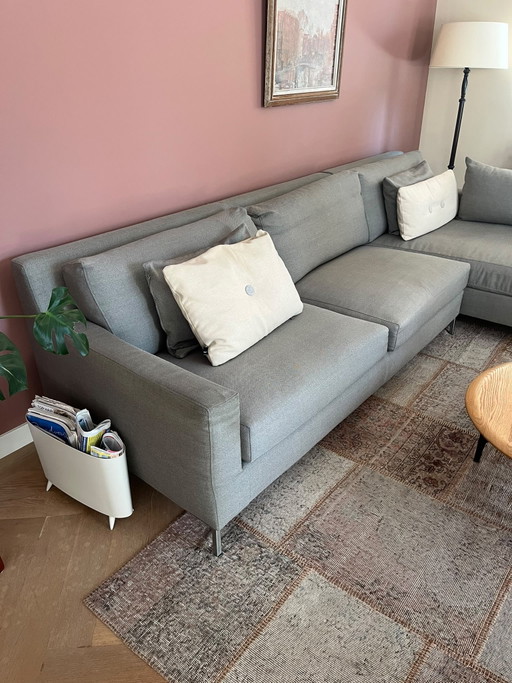 Sofa mit Chaiselongue
