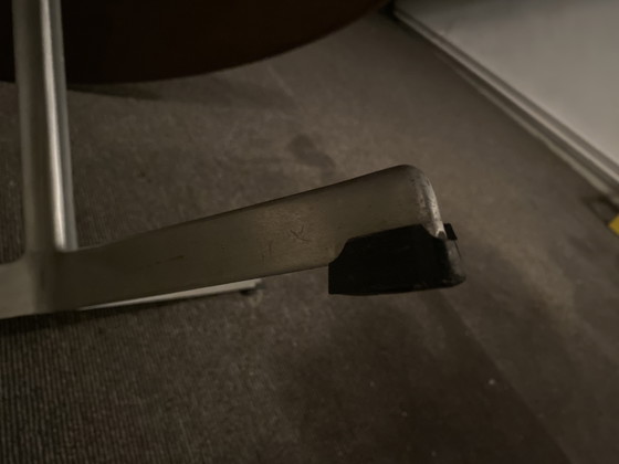 Image 1 of Table basse Arne Jacobsen, pour Fritz Hansen. Danemark.