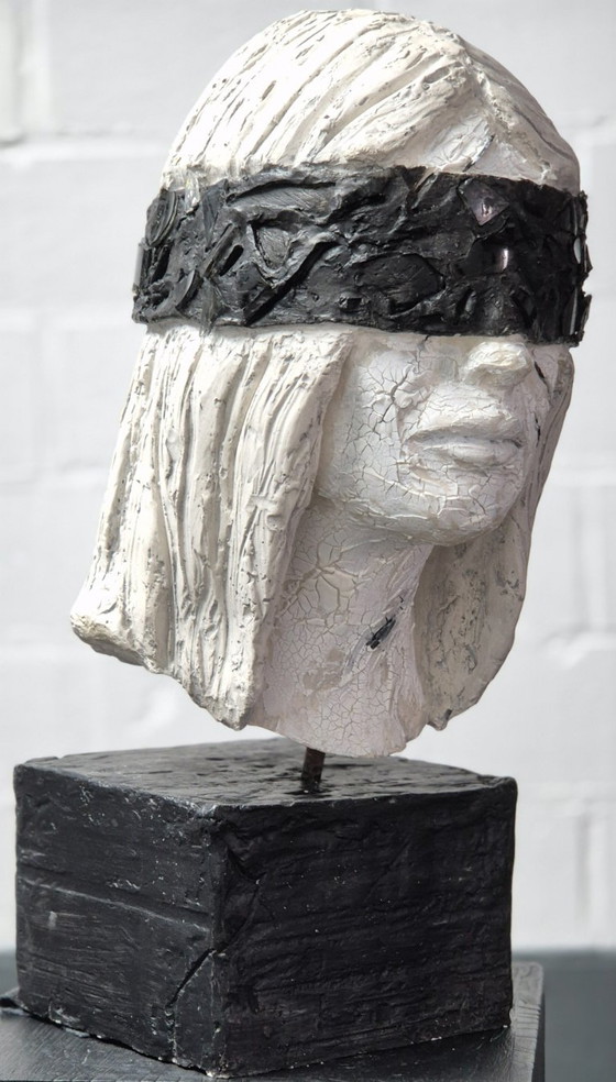 Where Looking Stops - Unique Handmade Sculpture – Other (photo 8 of 13)