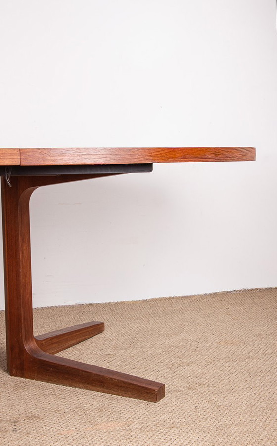 Image 1 of Zeer grote Deense teakhouten eettafel, ovaal en uitschuifbaar, met centrale voet, model HM 55, John Mortensen Dyrlund.